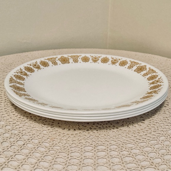 Vintage 1970’s Corelle Livingware Butterfly Gold Dinner Plates - Picture 3 of 5